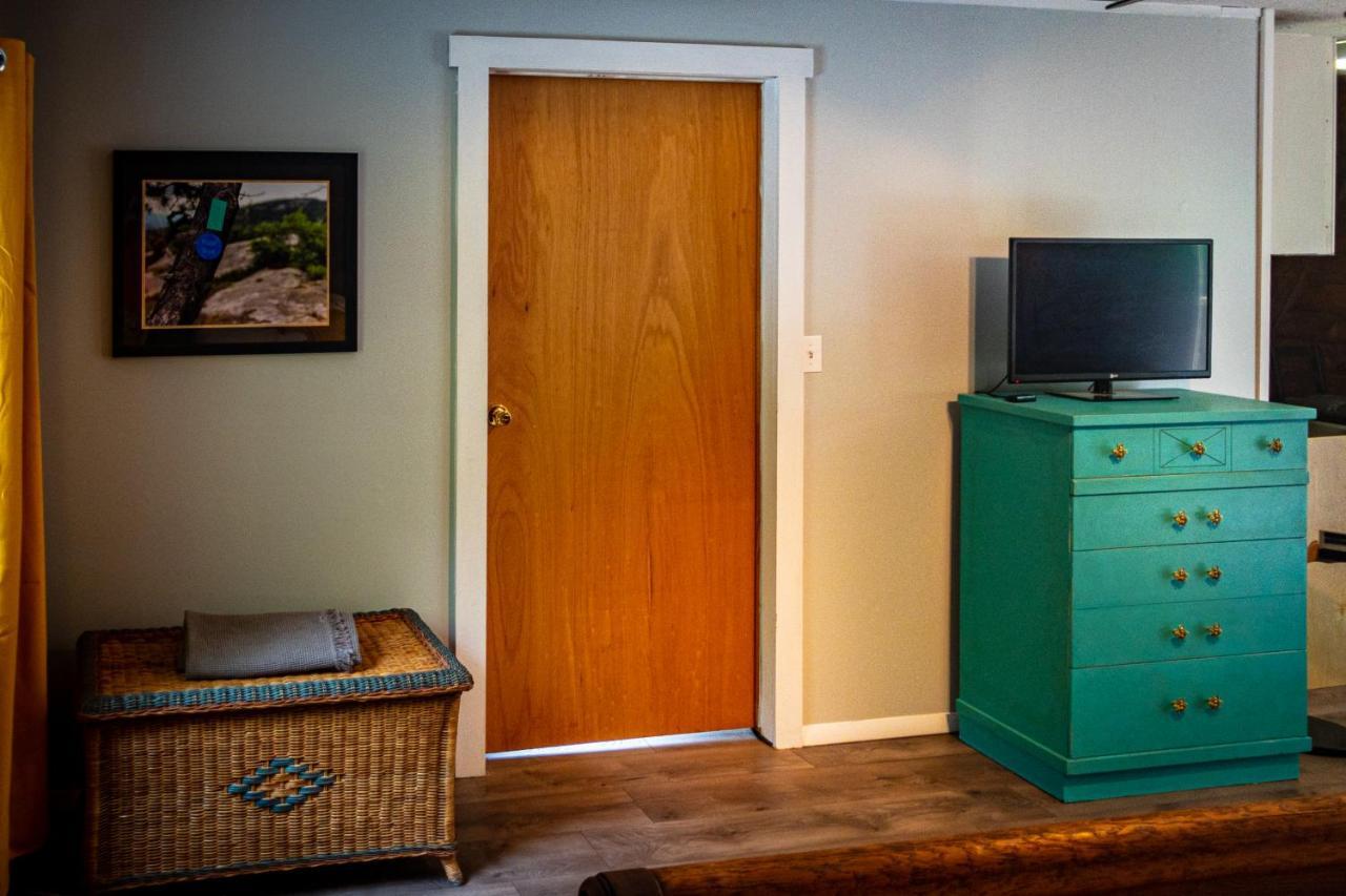 Hikers Haven, A Cozy Cabin Loft Above Bashakill Wildlife Refuge Villa Wurtsboro Exteriör bild